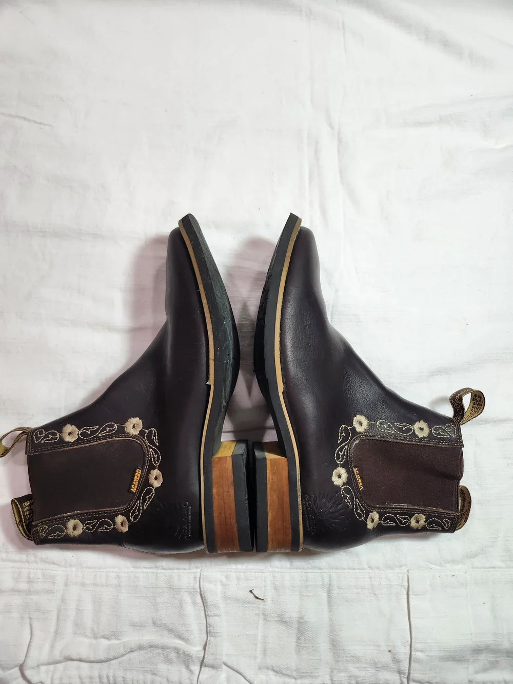 El Agavero Leather Floral Embroidered Boots 7